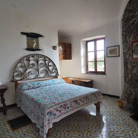 Muin A Ventu Historical Tower * 베르나차