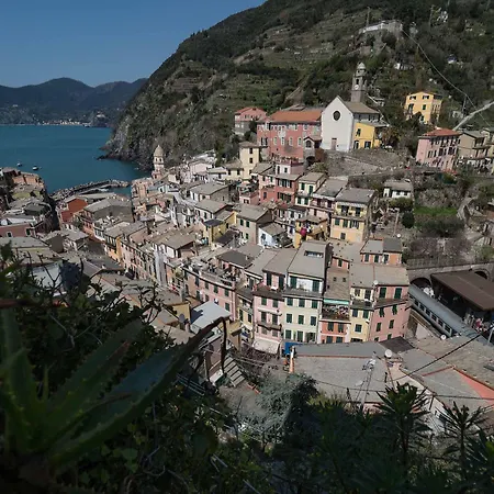 Muin A Ventu Historical Tower * Vernazza