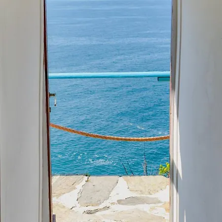 Muin A Ventu Historical Tower * Vernazza