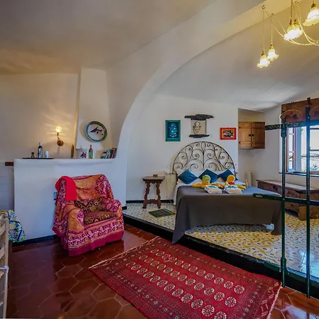 Muin A Ventu Historical Tower Apartment Vernazza