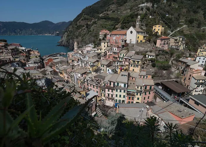 Muin A Ventu Historical Tower * Vernazza
