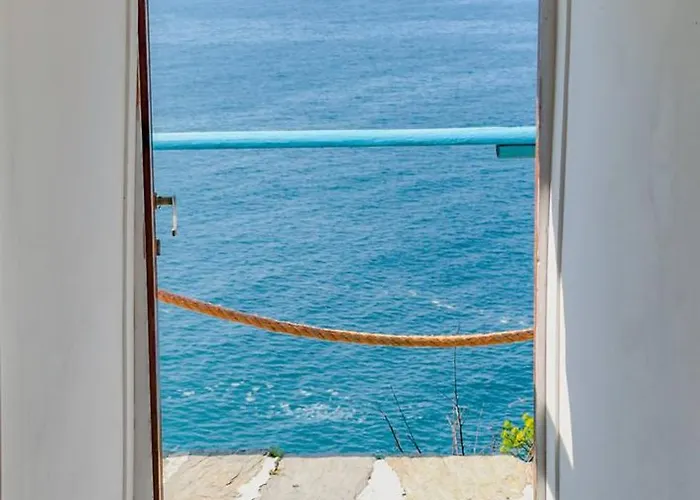 Muin A Ventu Historical Tower * Vernazza